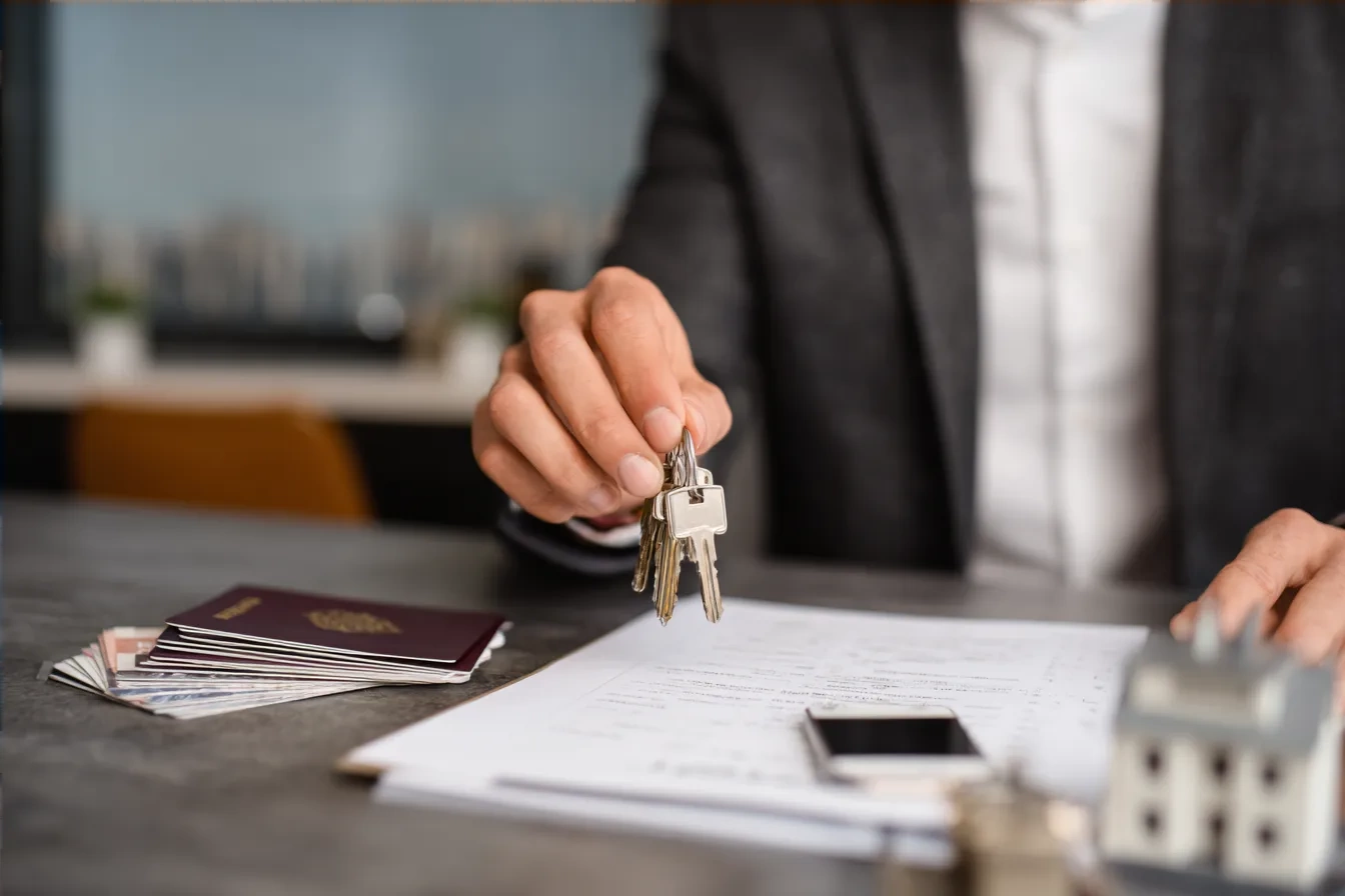 Покупка недвижимости за границей: Зачем нужна локальная карта для коммунальных платежей